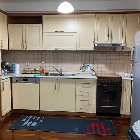 Downtown Bllok 2br, Large Patio, Ac-wifi Apartment *
