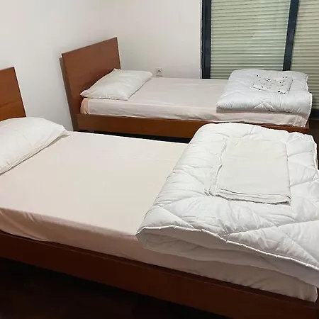 Apartment Downtown Bllok 2br, Large Patio, Ac-wifi *