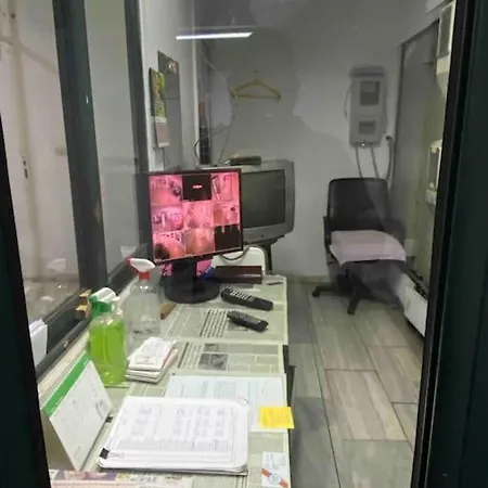 Downtown Bllok 2br, Large Patio, Ac-wifi Appartamento